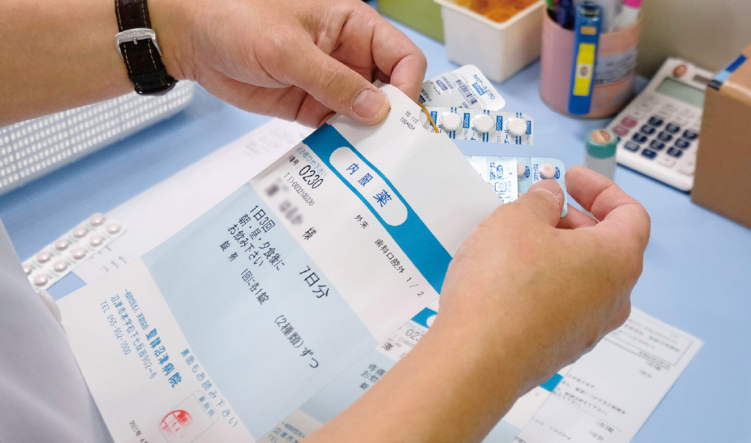 調剤の際は、薬の種類や数量が記録に残るように作業を進めている
